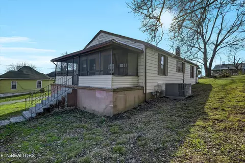 3301 Mcphearson St, Knoxville, TN 37921