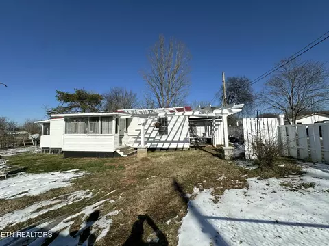 1903 Tyler Dr, Maryville, TN 37801