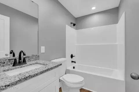 141 Womack St, Doyle, TN 38559 photo 8