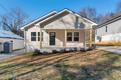 1209 NW Dakota Ave, Knoxville, TN 37921