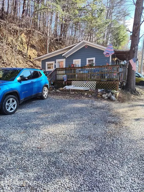 2970 Arch Way, Cosby, TN 37722