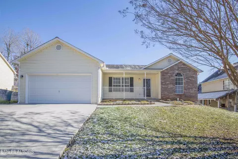 1021 Sugar Creek Ln, Knoxville, TN 37920