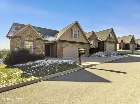 175 Stonefield Dr, Harrogate, TN 37752
