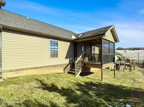Exterior - 175 Stonefield Dr, Harrogate, TN 37752 photo 3 of 4