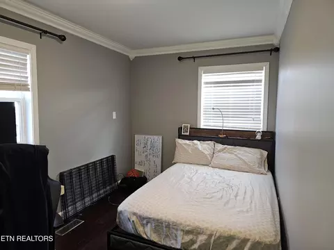 Bedroom - 524 E Lothbury Ave, Middlesboro, KY 40965 photo 3 of 3