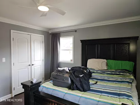 Bedroom - 524 E Lothbury Ave, Middlesboro, KY 40965 photo 1 of 3