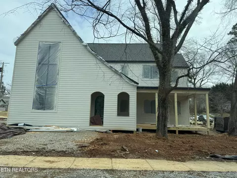 2003 Maplewood Dr, Knoxville, TN 37920