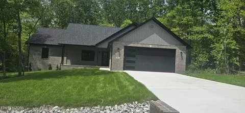 306 Beachwood Dr, Crossville, TN 38558