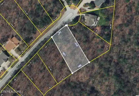 30 Ivydale Ln, Crossville, TN 38558