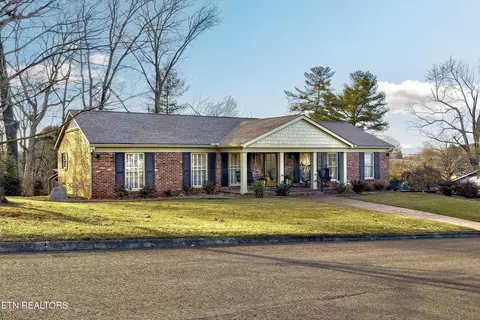 309 Forest Oak Dr, Knoxville, TN 37919