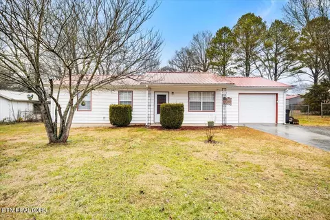 3209 Deer Lake Dr, Knoxville, TN 37912