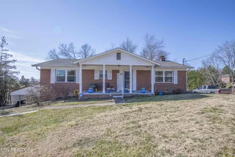 138 Westwood Dr, Clinton, TN 37716