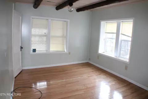 Bedroom - 640 Nettleton Rd, Harrogate, TN 37752 photo 3 of 3