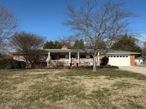 1721 Scenic Dr, Maryville, TN 37803