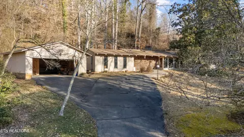 1821 Tanager Ln, Knoxville, TN 37919