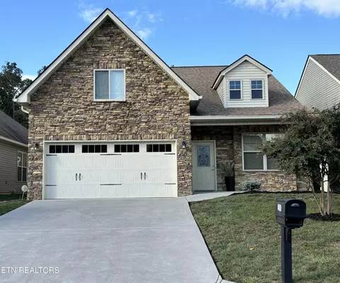 12091 Woodhollow Ln, Knoxville, TN 37932