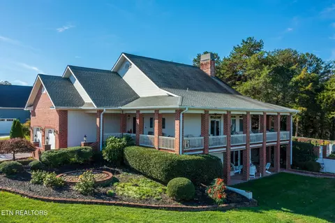 107 Cayuga Dr, Loudon, TN 37774