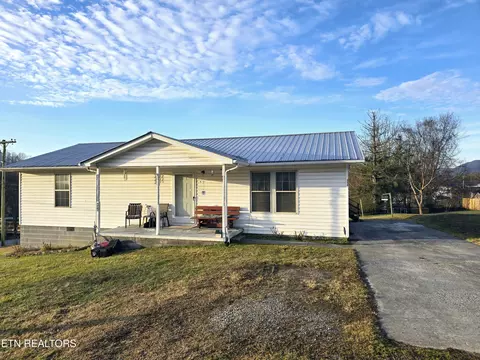 608 S Cumberland Ave, La Follette, TN 37766