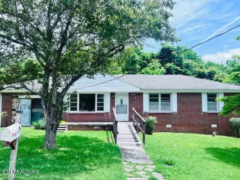 510 High Point Cir, Kingston, TN 37763