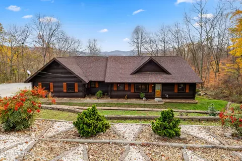 1103 Lakeview Dr, Sharps Chapel, TN 37866