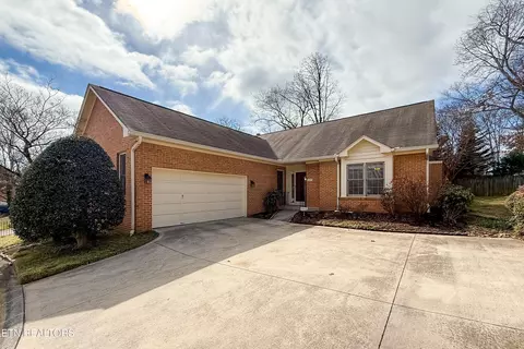 10070 Mccormick Pl #3, Knoxville, TN 37923