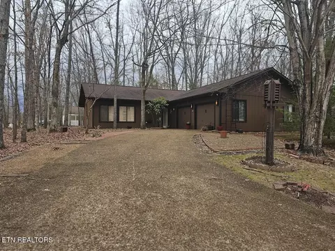 11 Briar Ct, Crossville, TN 38558