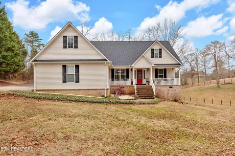 2789 English Hills Dr, Sevierville, TN 37876
