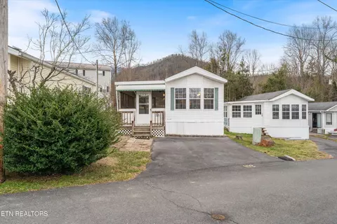5355 E Pkwy #102, Cosby, TN 37722