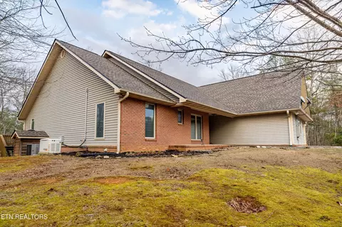 2010 Christa Tr, Walland, TN 37886