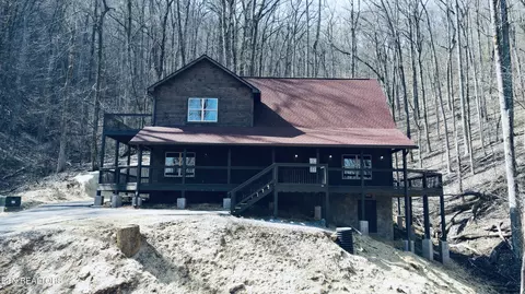 4054 Brook Hollow Ln, Sevierville, TN 37862