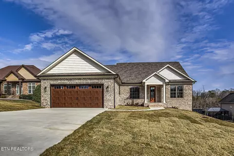 203 Oonoga Way, Loudon, TN 37774