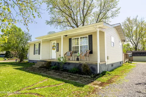 2320 Grove St, Maryville, TN 37804