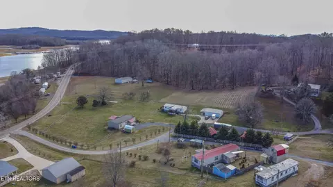 184 Card Ln, Rutledge, TN 37861 photo 2