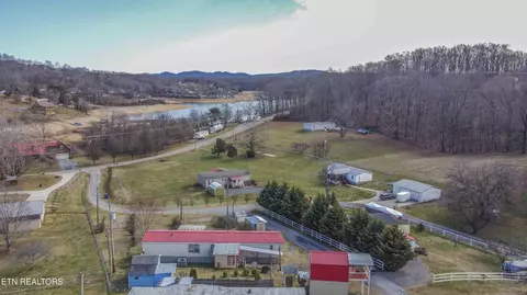 184 Card Ln, Rutledge, TN 37861 photo 4