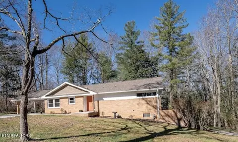 924 W Outer, Oak Ridge, TN 37830