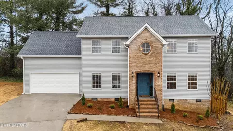8429 Strasbourg Ct, Knoxville, TN 37923