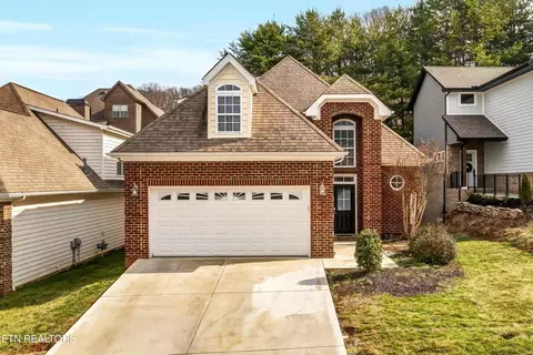 1044 Gothic Manor Way, Knoxville, TN 37923