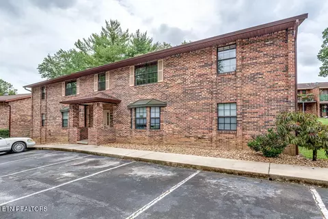 810 Highland Dr #1404, Knoxville, TN 37912