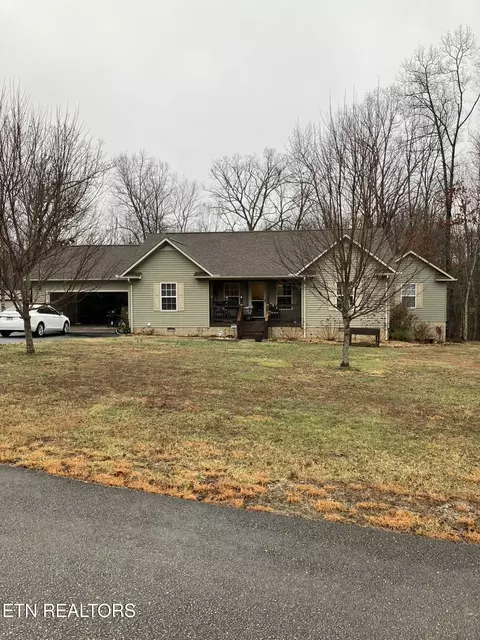 274 Laurens Ln, Grimsley, TN 38565