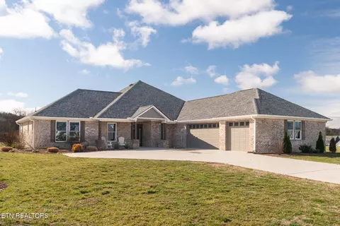 3623 Promontory Pt, Louisville, TN 37777