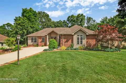 124 Lynhurst Dr, Crossville, TN 38558