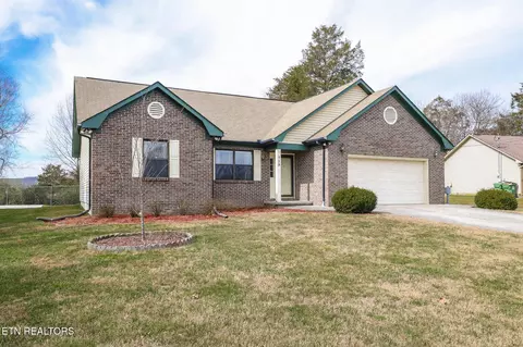 715 Stowers Dr, Corryton, TN 37721