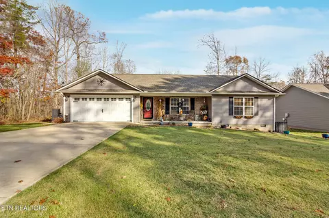 3405 Warpath Dr, Crossville, TN 38572