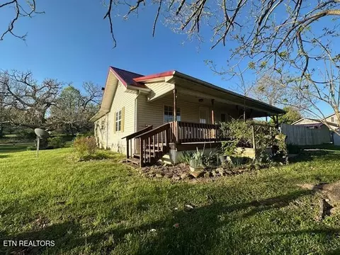 Exterior - 317 Melody Dr, Ewing, VA 24248 photo 2 of 19