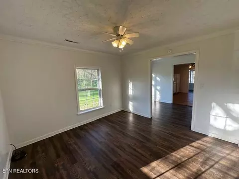 Living - 317 Melody Dr, Ewing, VA 24248 photo 4 of 4