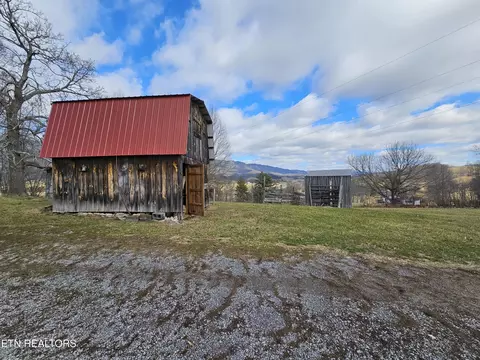Exterior - 317 Melody Dr, Ewing, VA 24248 photo 7 of 19