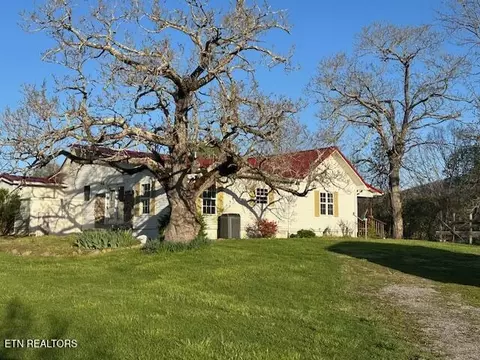 317 Melody Dr, Ewing, VA 24248