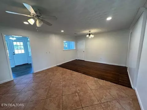 Living - 317 Melody Dr, Ewing, VA 24248 photo 3 of 4