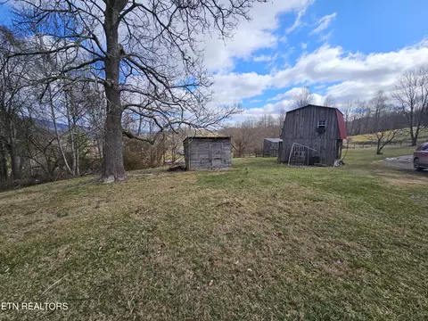 Exterior - 317 Melody Dr, Ewing, VA 24248 photo 4 of 19
