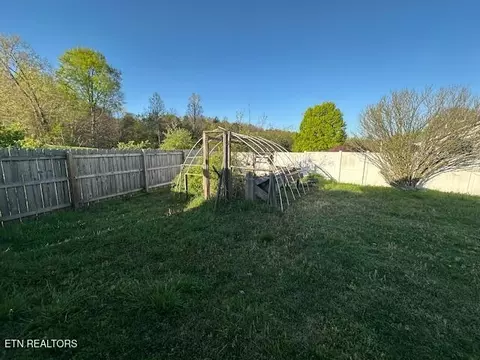 Exterior - 317 Melody Dr, Ewing, VA 24248 photo 9 of 19